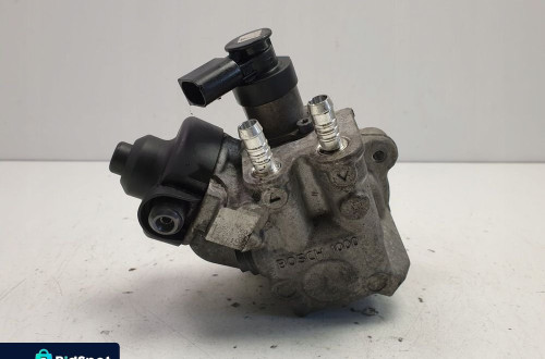 Audi A4 B8 2.0 TDI POMPA WTRYSKOWA 0445010507