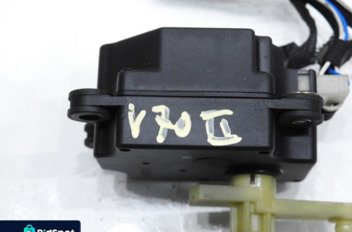 SILNICZEK NAGRZEWNICY VOLVO V70 II 74932 C MR