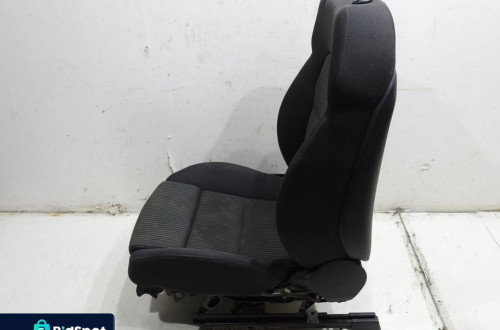 FOTEL PRAWY PRZÓD AUDI A4 B7