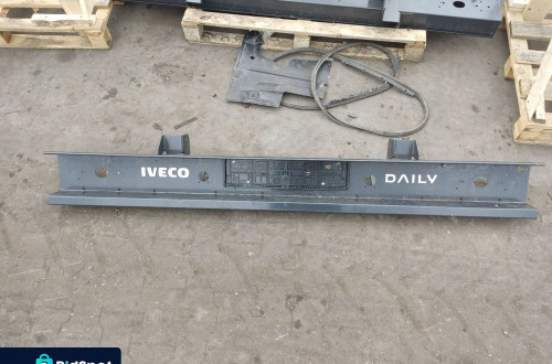 BELKA ZDERZAKA TYŁ IVECO DAILY 35S18 5802813851 | 5802852177