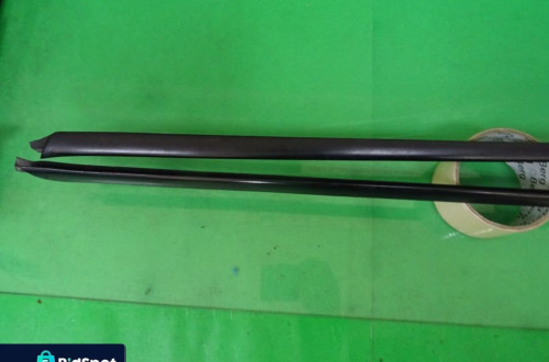 LISTWA SZYBY CZOŁOWEJ AUDI A4 B5 KOMBI NR48