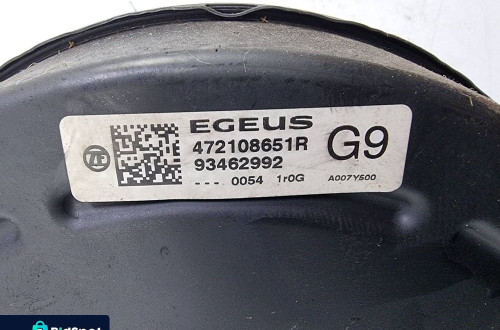 SERWO HAMULCOWE RENAULT TRAFIC III 472108651R