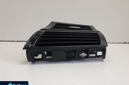 BMW X6 E71 PRAWA KRATKA NAWIEWU Przód 7161804