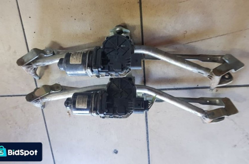 VW POLO IV  MECHANIZM WYCIERACZEK EUROPA