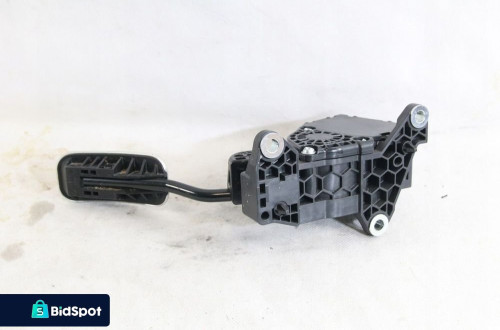 Pedał potencjometr gazu z nakładka chrom Toyota Yaris IV 4 2020-2024