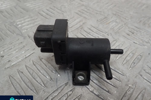 ZAWÓR PODCIŚNIENIA RENAULT 1.9 DCI 7700113709