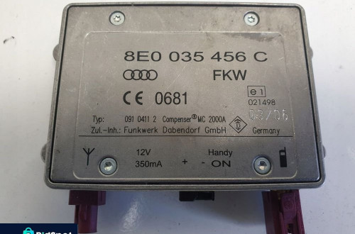 Audi A4 B7 WZMACNIACZ ANTENY Moduł 8E0035456C