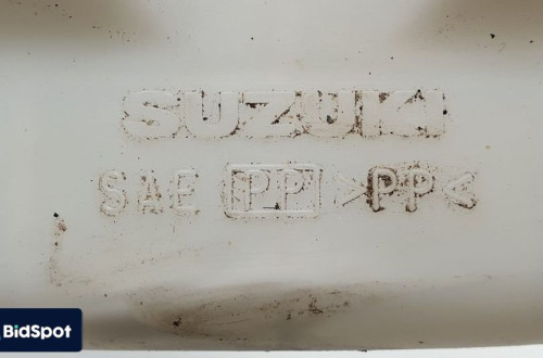 ZBIORNICZEK SPRYSKIWACZY SUZUKI JIMNY III