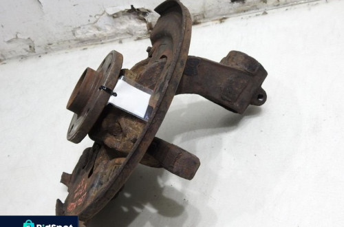 PIASTA ZWROTNICA LEWY PRZÓD VOLVO V70 III 2.5 T