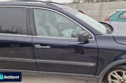 VOLVO XC90 DRZWI PRAWY PRZÓD 467-46