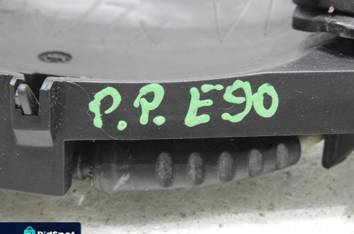 KLAMKA ZEWNĘTRZNA PRAWY PRZÓD BMW E90