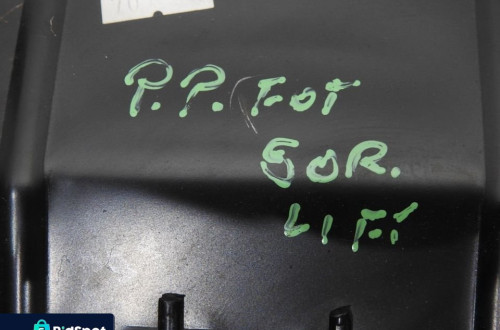 SCHOWEK POD FOTEL PRAWY PRZÓD KIA SORENTO I LIFT