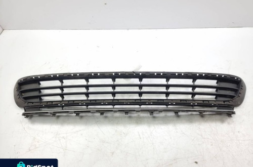KRATKA ZDERZAKA PRZÓD VOLKSWAGEN GOLF VII 5G0853677A