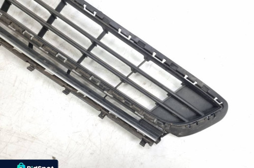 KRATKA ZDERZAKA PRZÓD VOLKSWAGEN GOLF VII 5G0853677A