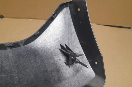 Yamaha Tricity 125  Owiewka Dolna Lewa pług lewy  2CM-F171L-00 2014 - 2016