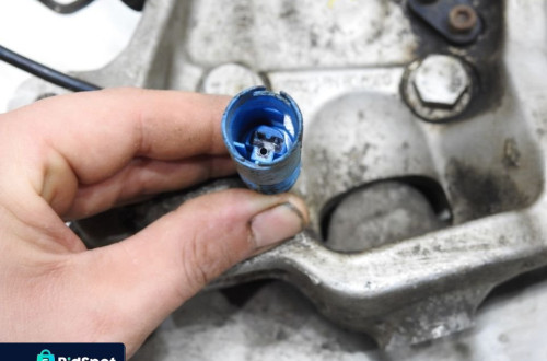 PIASTA ZWROTNICA LEWY PRZÓD BMW E60 E61 2.5i