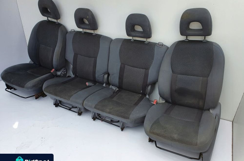 Toyota RAV4 II FOTELE KOMPLET FOTELI przód tył