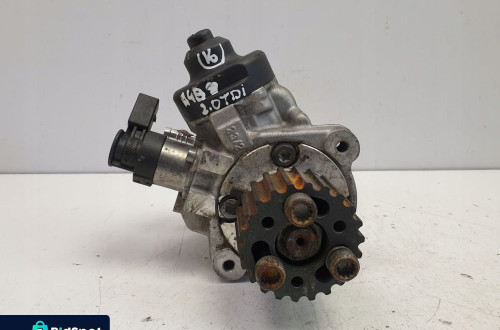 Audi A4 B8 2.0 TDI POMPA WTRYSKOWA 0445010507