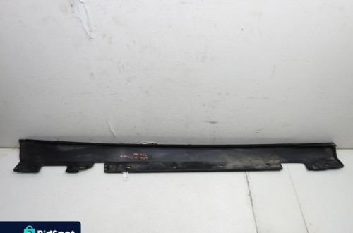 LISTWA NAKŁADKA PROGU LEWA 040 MERCEDES W212 KOMBI