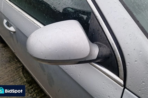 PASSAT B6 LUSTERKO PRAWE LA7W