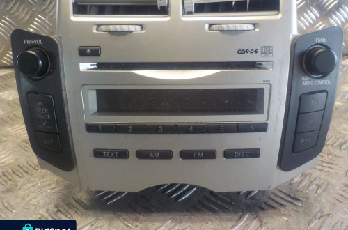 TOYOTA YARIS II RADIOODTWARZACZ 86120-52470