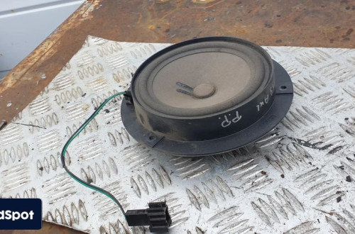 MERCEDES W169 a-klasa GLOSNIK prawy przód przedni