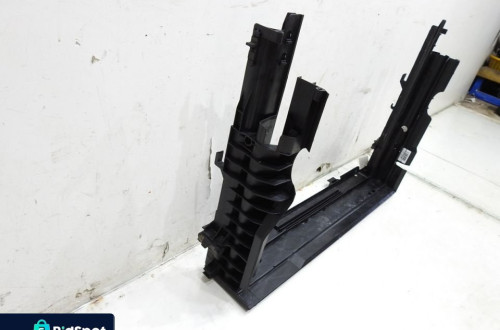 RAMKA OBUDOWA CHŁODNICY BMW E61 LIFT 7545866