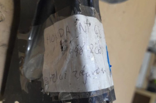 Honda NTV 650 Deauville Stelaż przód mocowanie