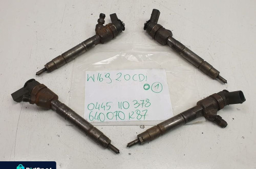 Mercedes W169 2.0 CDI WTRYSKIWACZ 0445110378