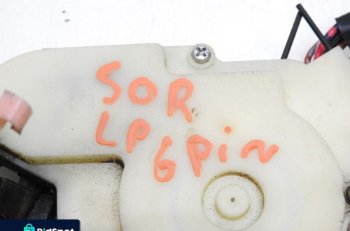 ZAMEK DRZWI LEWY PRZÓD 6 PIN KIA SORENTO I