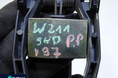 KLAMKA DRZWI PRAWY PRZÓD 197 MERCEDES W211