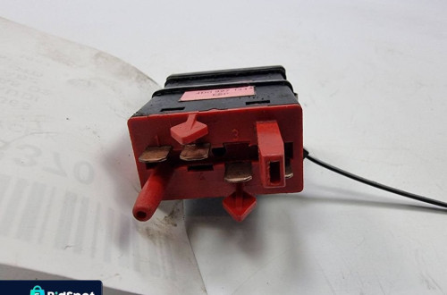 PRZYCISK AUDI A8 D2 4D0927134