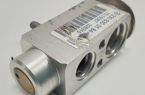 ZAWÓR ROZPRĘŻNY KLIMATYZACJI MERCEDES W204