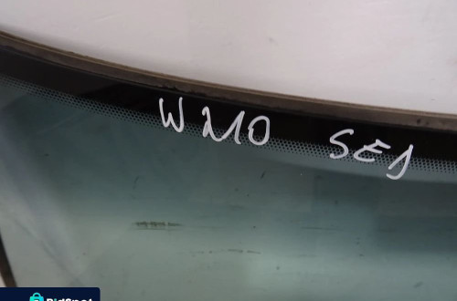 SZYBA CZOŁOWA MERCEDES E KLASA W210