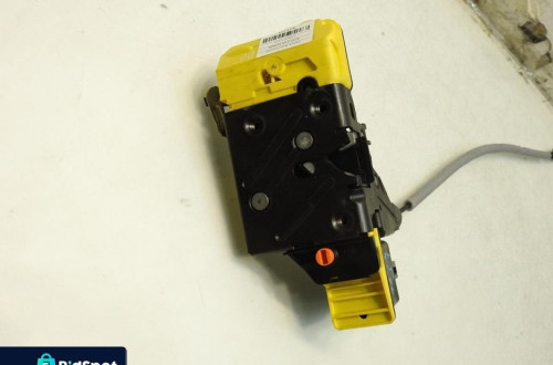 ZAMEK DRZWI LEWY TYŁ 6 PIN VOLVO XC90 I 30634622