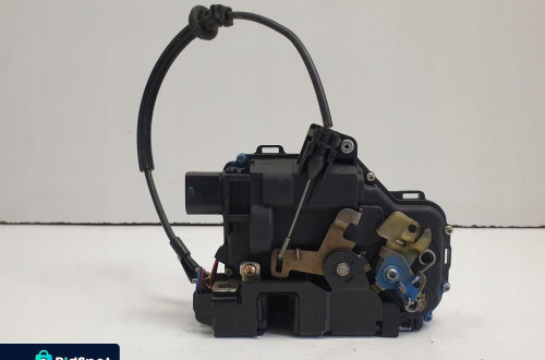 VW Golf IV ZAMEK DRZWI Prawy przód PASAŻERA 8 Pin