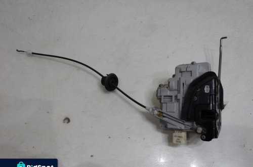 ZAMEK DRZWI PRAWY PRZÓD 7 PIN AUDI A4 B7
