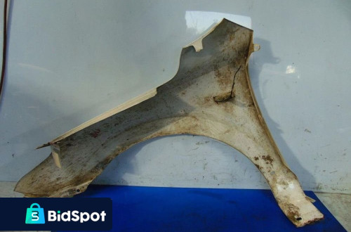 HYUNDAI I30 BŁOTNIK PRAWY HB 5D