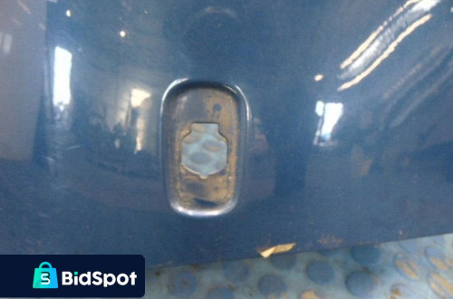 AUDI A3 8P BŁOTNIK PRAWY