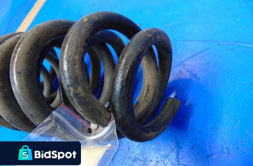 LEXUS CT200 SPRĘŻYNY TYŁ