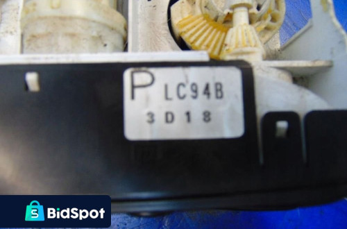 MAZDA MPV II PANEL NAWIEWU