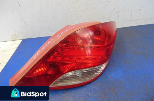 PEUGEOT 207 CC LAMPA PRAWA TYŁ