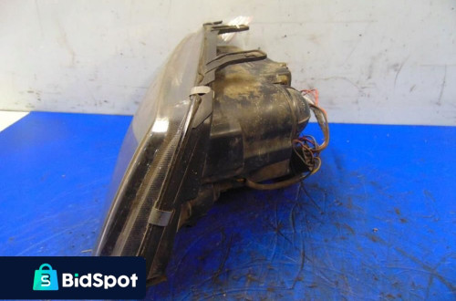 VOLKSWAGEN BORA REFLEKTOR PRAWY