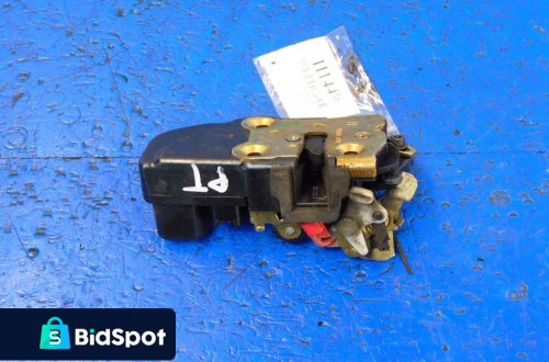 CHRYSLER 300m ZAMEK DRZWI PRAWY TYŁ