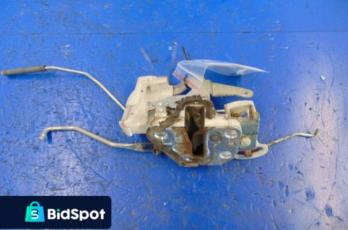 PEUGEOT 107 ZAMEK DRZWI LEWY PRZÓD