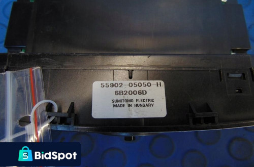 TOYOTA AVENSIS T25 PANEL NAWIEWU 55900-05202