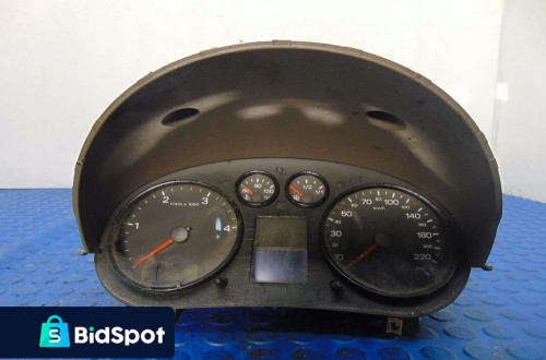 AUDI A2 ZESTAW WSKAŹNIKÓW LICZNIK 81117994