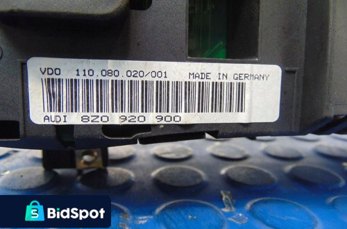 AUDI A2 ZESTAW WSKAŹNIKÓW LICZNIK 81117994