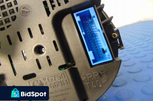 AUDI A2 ZESTAW WSKAŹNIKÓW LICZNIK 81117994