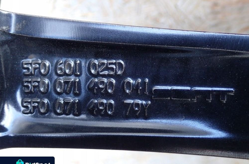 FELGA ALUMINIOWA SEAT LEON 18 ET51 5F0601025D